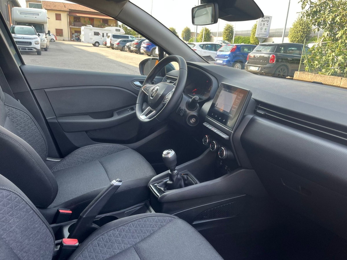 Renault Clio TCe 100 CV 5 porte Business (16)
