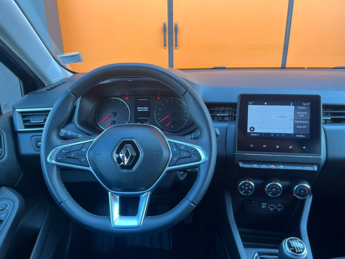 Renault Clio TCe 100 CV 5 porte Business (8)