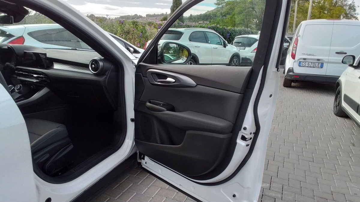 Alfa Romeo Tonale Tonale 1.6 diesel 130 CV TCT6 Ti (14)