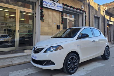 Lancia Ypsilon 1.0 FireFly 5 porte S&S Hybrid Gold Plus usata