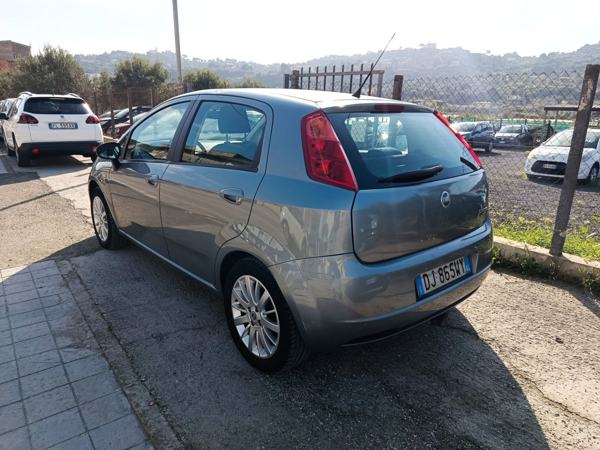 Fiat Grande Punto 1.3 MJT 75 CV 5 porte Dynamic (2)