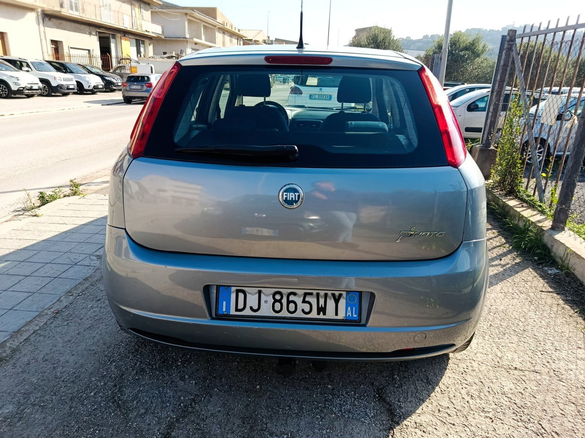 Fiat Grande Punto 1.3 MJT 75 CV 5 porte Dynamic (3)
