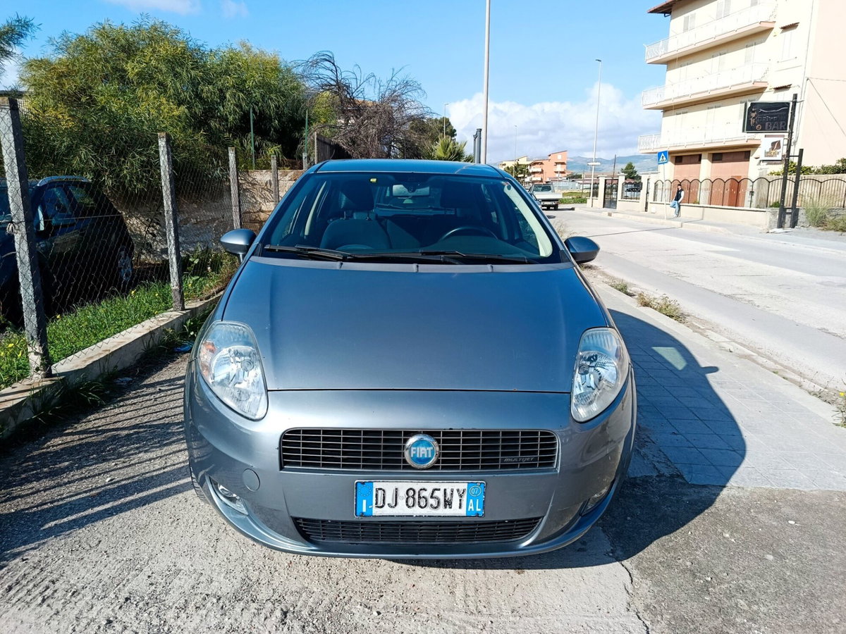Fiat Grande Punto 1.3 MJT 75 CV 5 porte Dynamic (6)