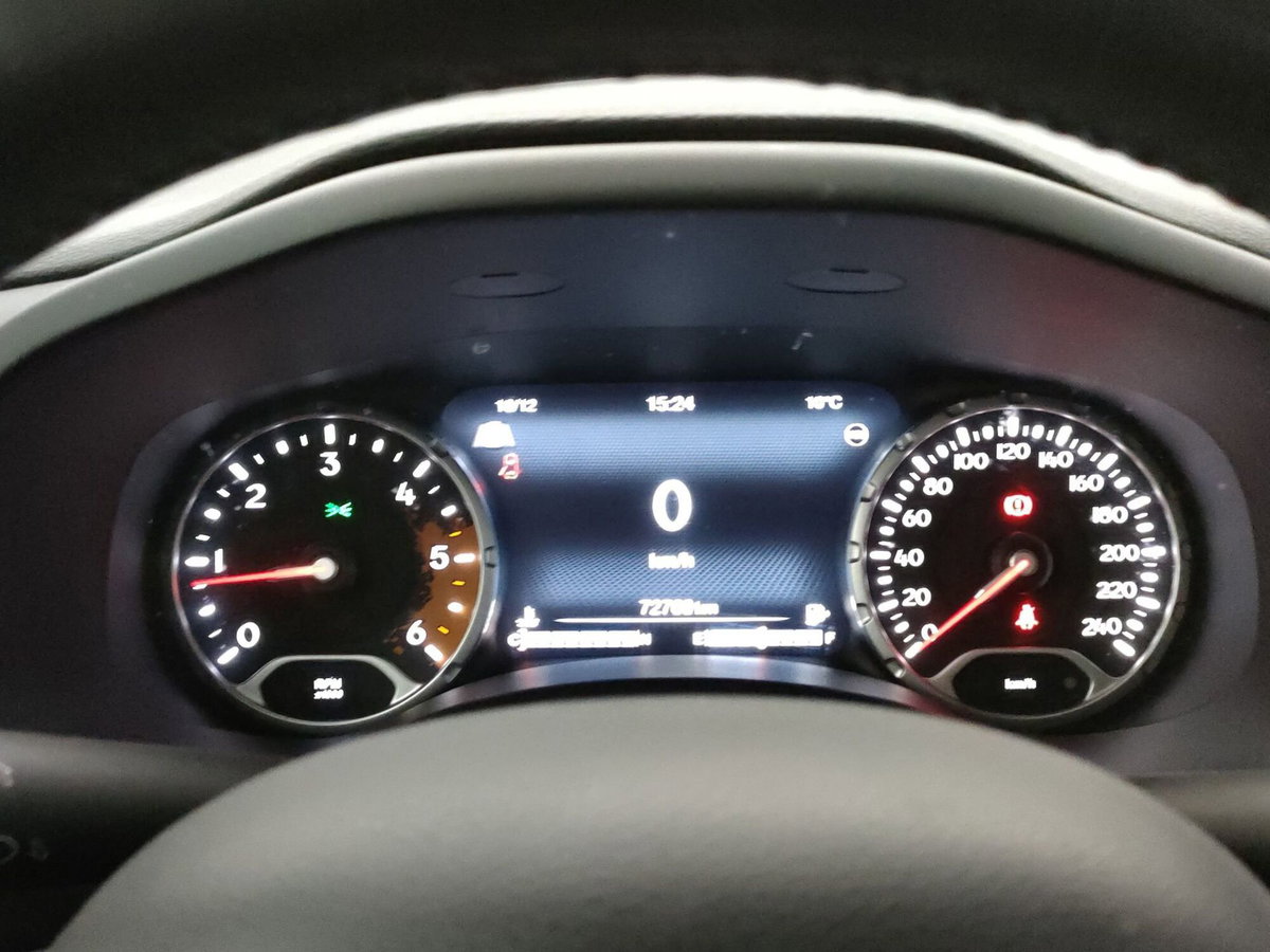 Jeep Renegade 1.6 Mjt 120 CV Limited (15)