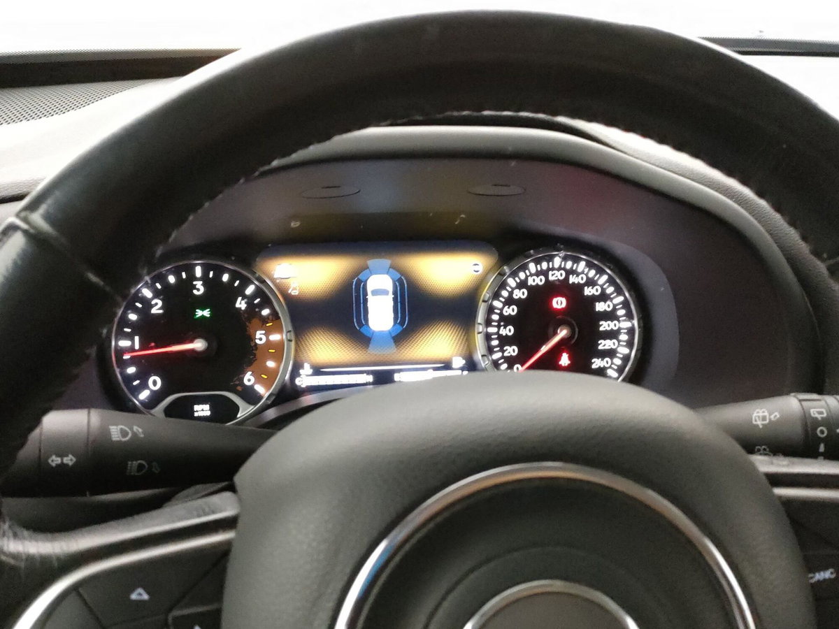 Jeep Renegade 1.6 Mjt 120 CV Limited (16)
