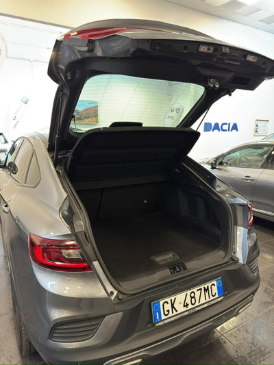 Renault Arkana E-Tech 145 CV R.S.Line Fast Track (9)