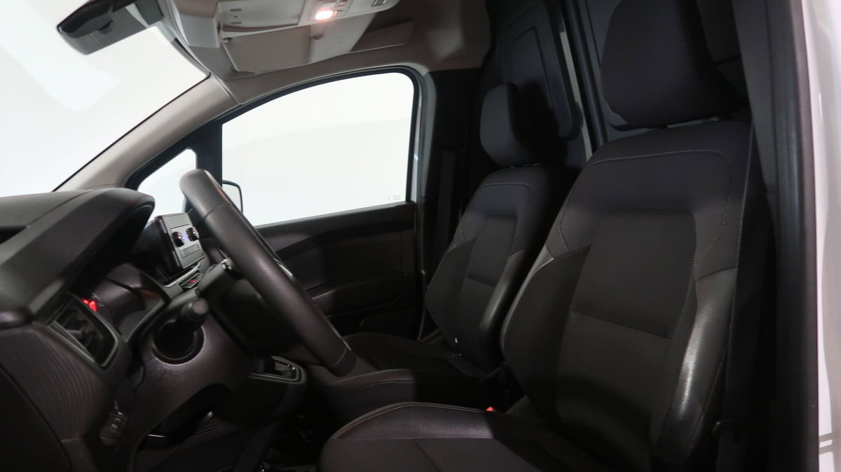 Renault Kangoo 1.5 dCi 115CV Van (15)