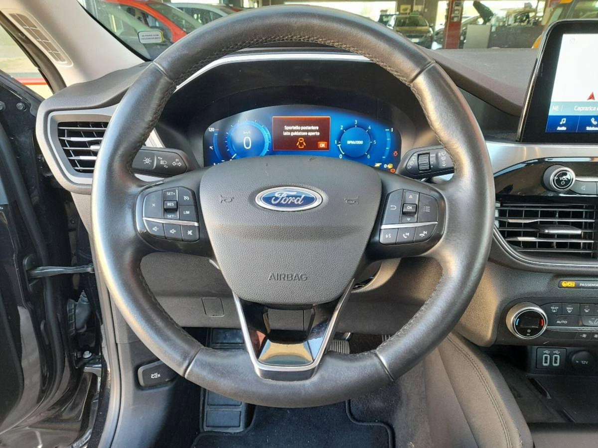 Ford Kuga 1.5 TDCI 120 CV S&S 2WD Plus (10)