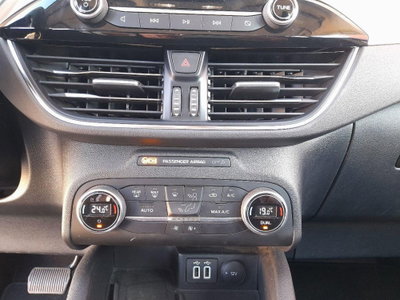 Ford Kuga 1.5 TDCI 120 CV S&S 2WD Plus (12)