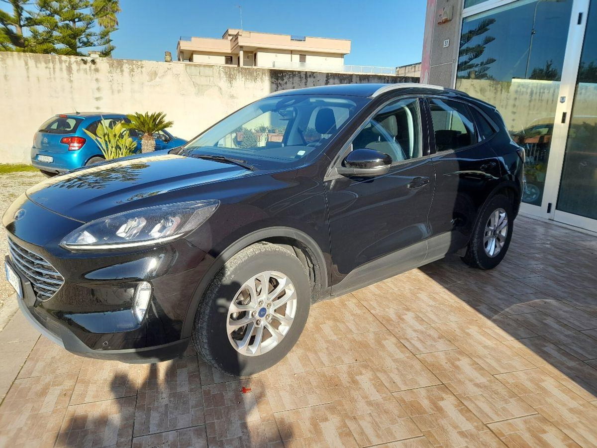 Ford Kuga 1.5 TDCI 120 CV S&S 2WD Plus (2)