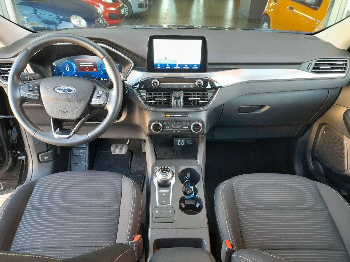 Ford Kuga 1.5 TDCI 120 CV S&S 2WD Plus (9)