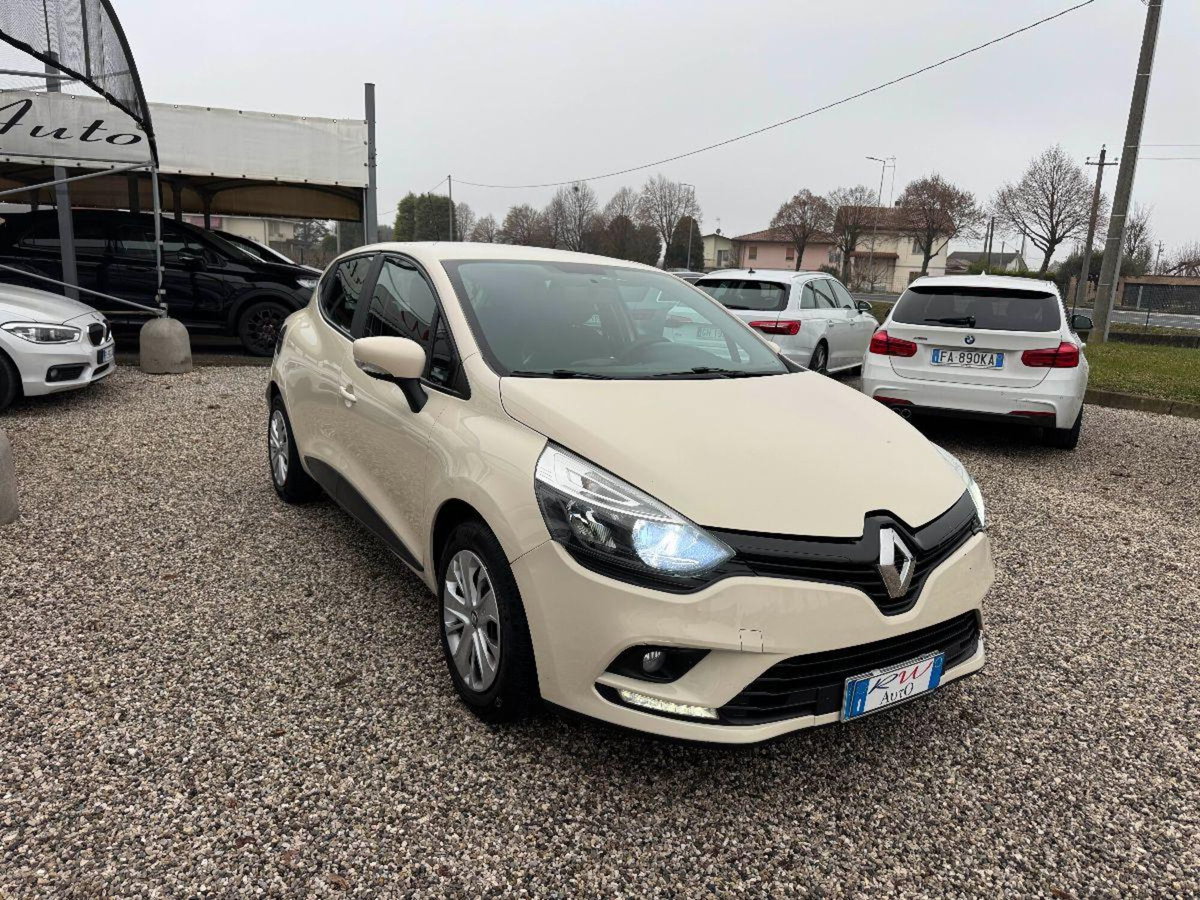 Renault Clio TCe 12V 90 CV GPL 5 porte Duel2 (2)