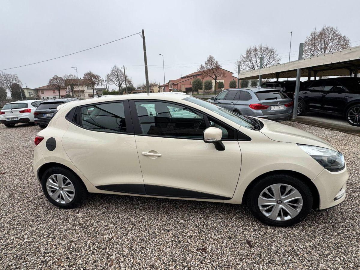 Renault Clio TCe 12V 90 CV GPL 5 porte Duel2 (6)