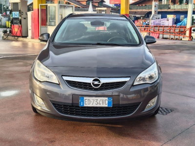 Opel Astra Station Wagon 1.7 CDTI 110CV Station Wagon Cosmo (2)