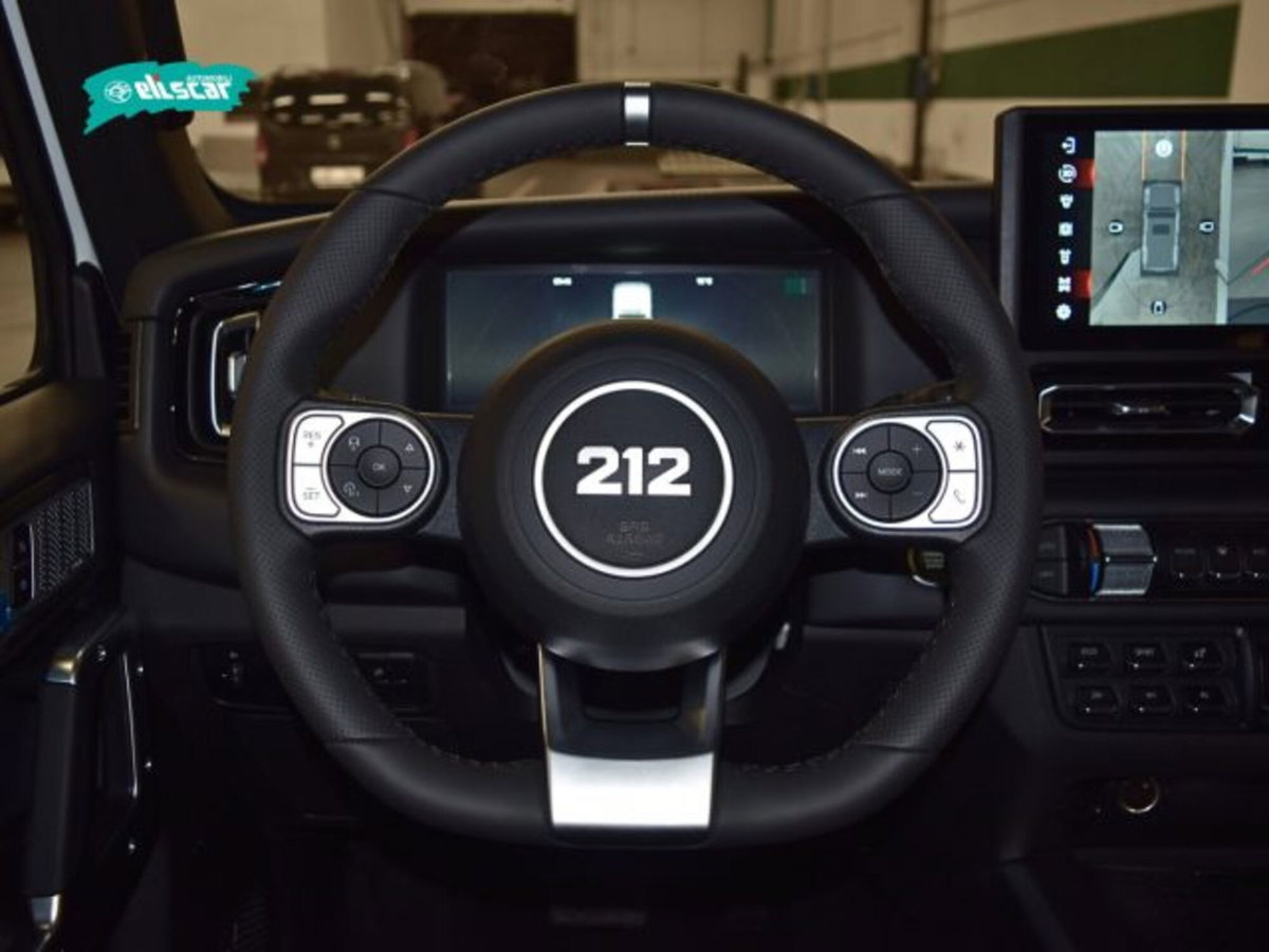 Emc 212 212 2.0 tgdi Adventurer 4wd 8at (14)