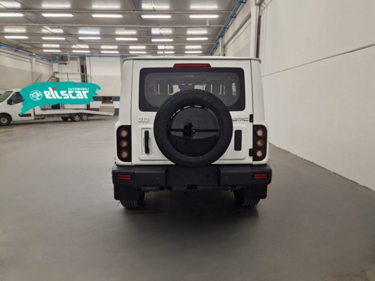 Emc 212 212 2.0 tgdi Adventurer 4wd 8at (6)