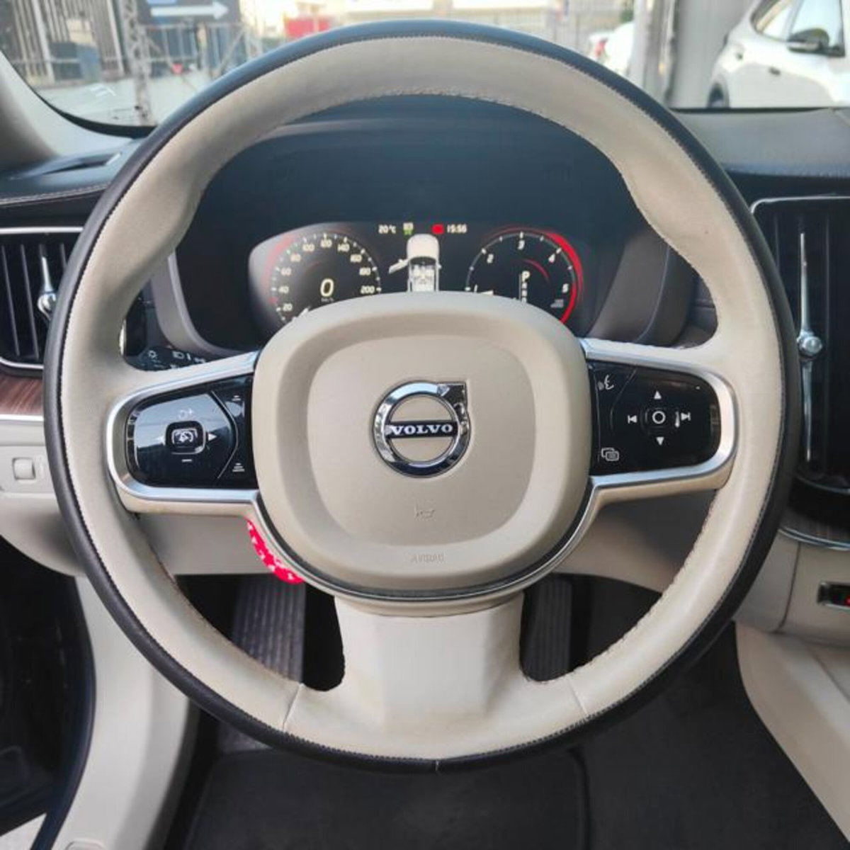 Volvo XC60 D4 AWD Geartronic Inscription (16)