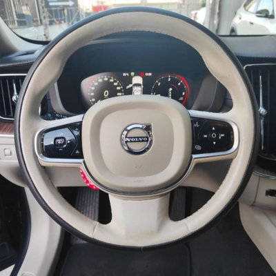 Volvo XC60 D4 AWD Geartronic Inscription (16)