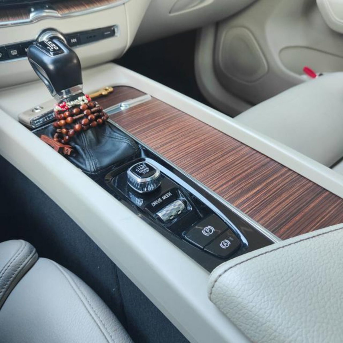 Volvo XC60 D4 AWD Geartronic Inscription (18)