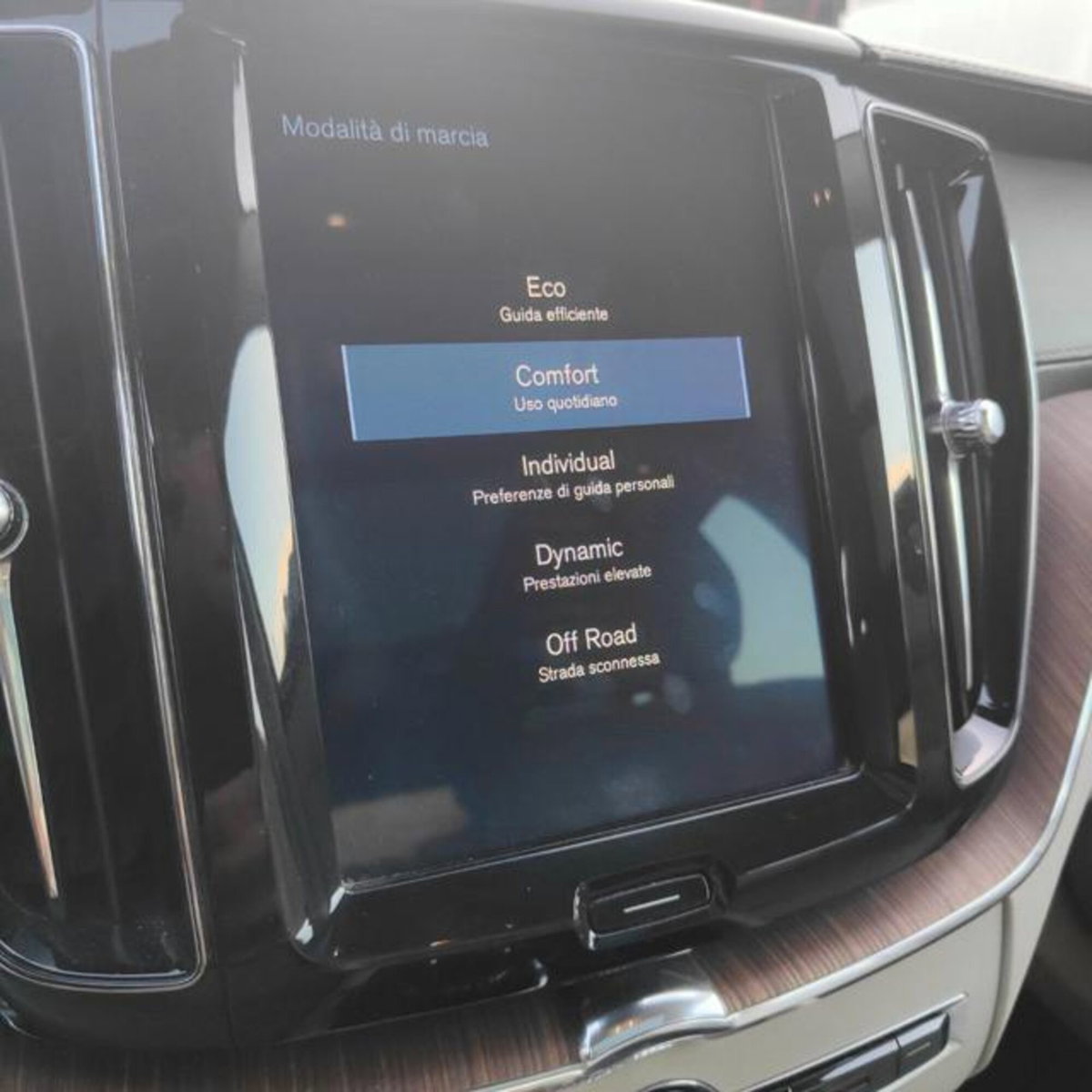 Volvo XC60 D4 AWD Geartronic Inscription (7)