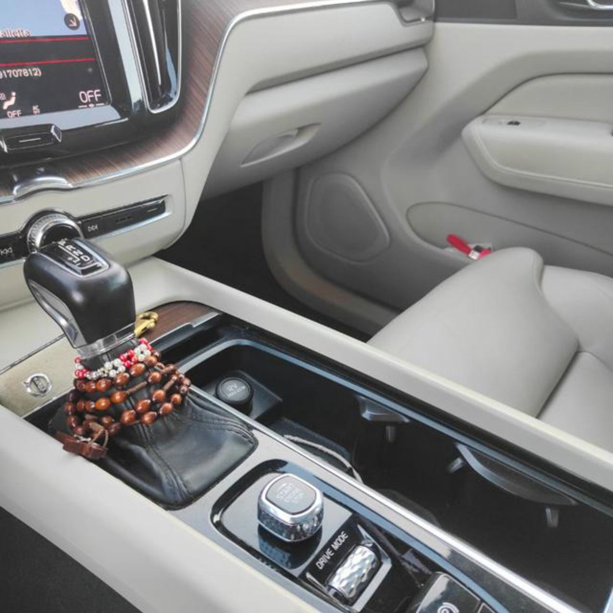 Volvo XC60 D4 AWD Geartronic Inscription (8)