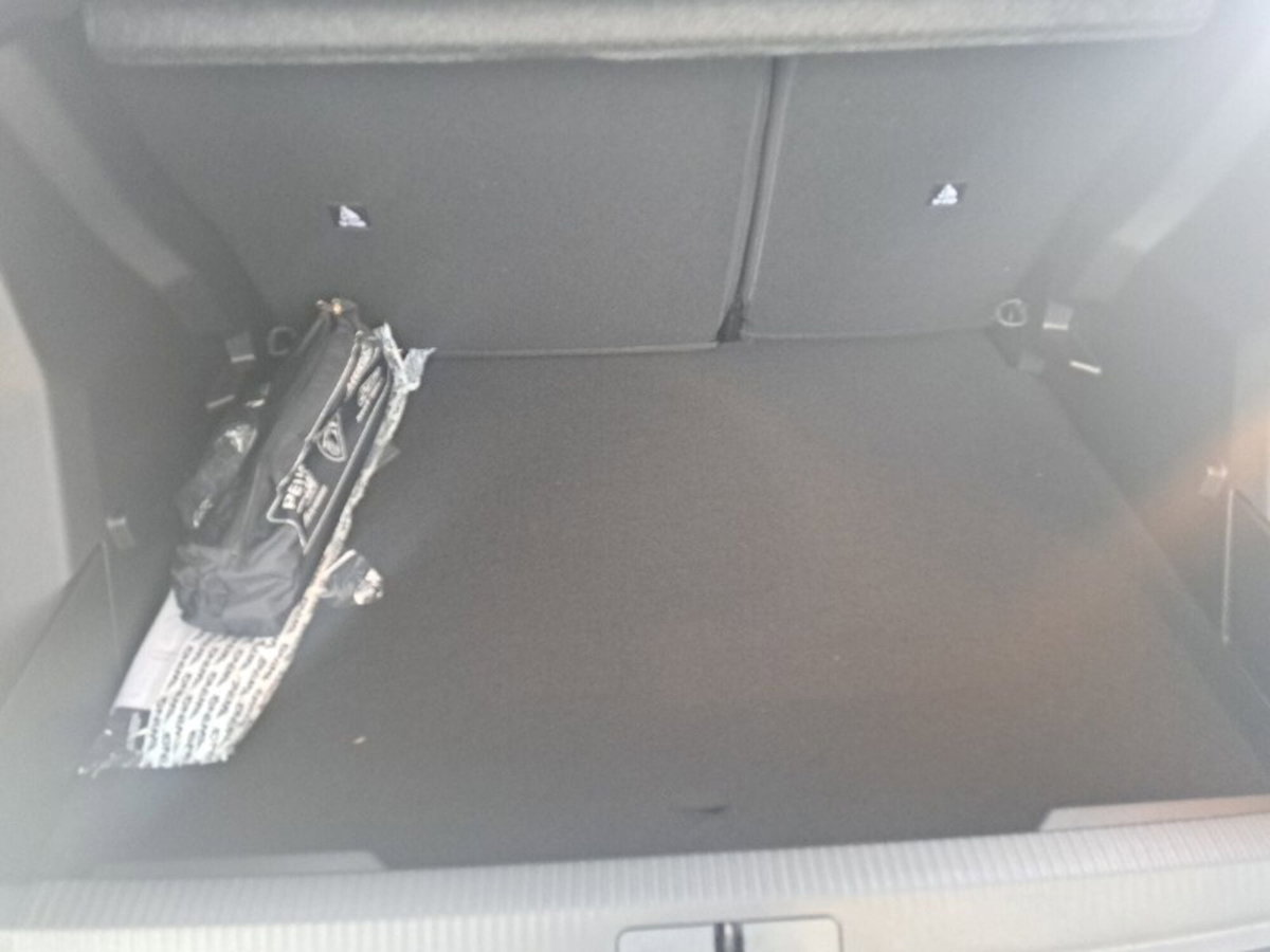 Peugeot 2008 1.2 puretech Active s&s 100cv (14)
