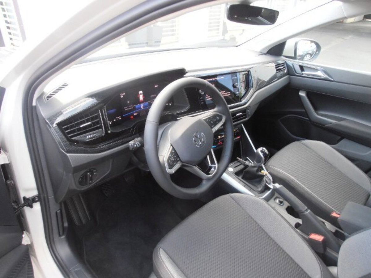 Volkswagen Taigo 1.0 tsi Edition 115cv (11)