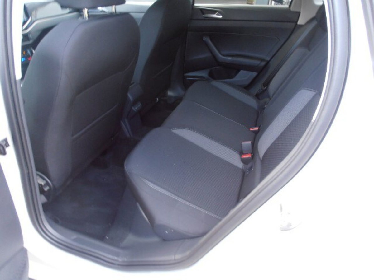 Volkswagen Taigo 1.0 tsi Edition 115cv (12)