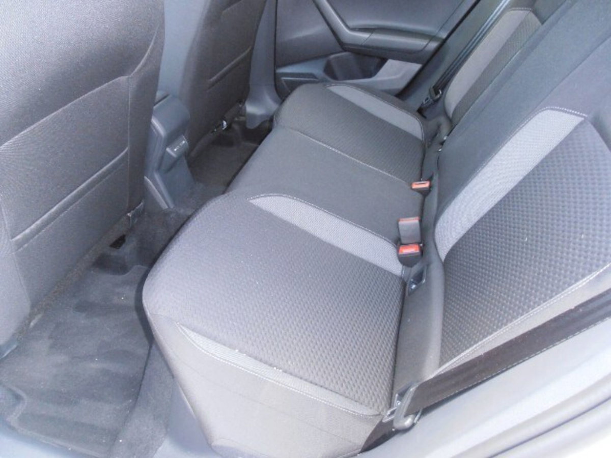 Volkswagen Taigo 1.0 tsi Edition 115cv (13)