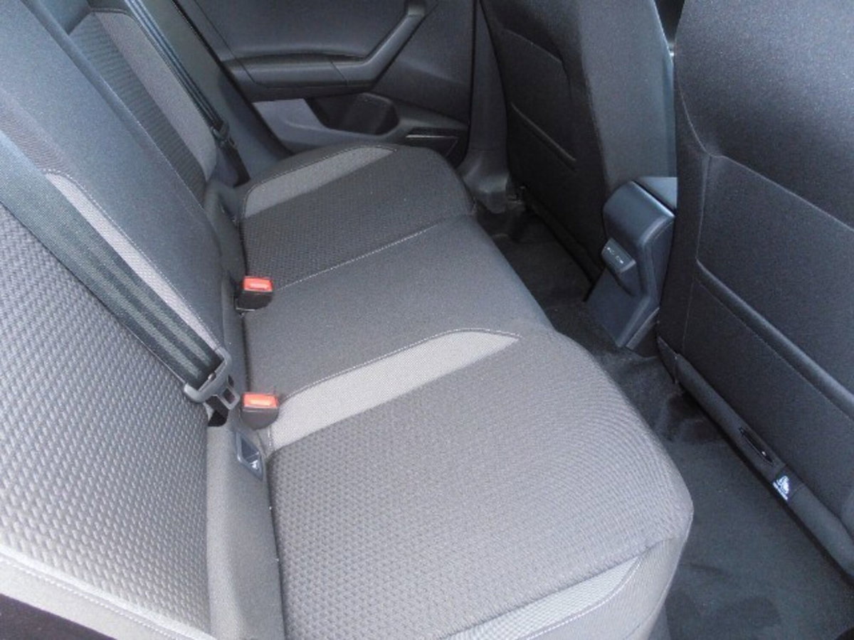 Volkswagen Taigo 1.0 tsi Edition 115cv (15)