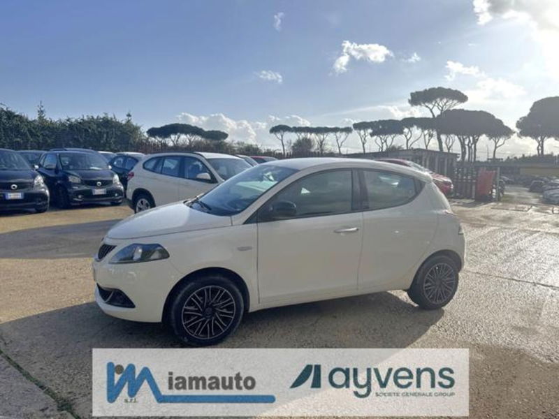 Lancia Ypsilon 1.0 FireFly 5 porte S&S Hybrid Gold Plus