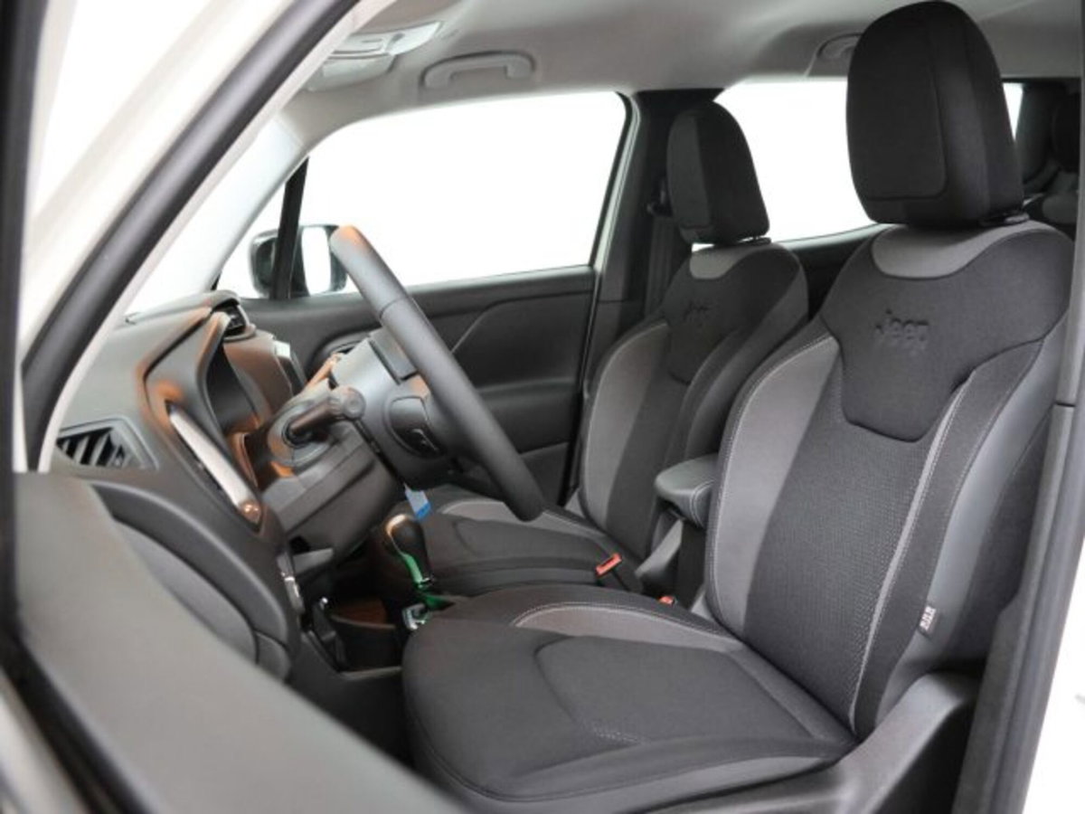 Jeep Renegade 1.5 Turbo T4 MHEV Limited (8)