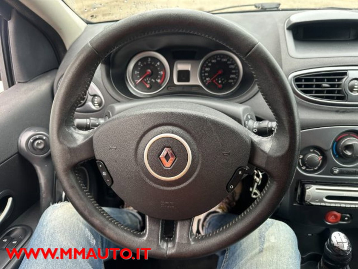 Renault Clio 1.5 dCi 85CV 5 porte Dynamique (12)