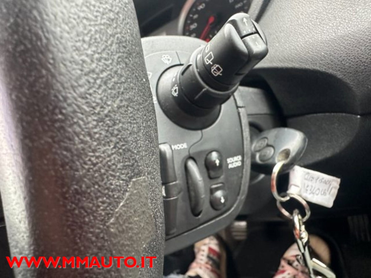 Renault Clio 1.5 dCi 85CV 5 porte Dynamique (13)
