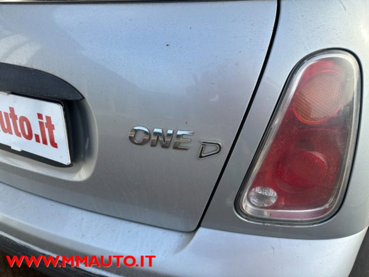 MINI Mini 1.4 tdi One D (6)