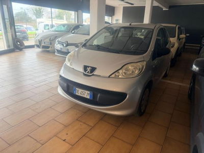 Peugeot 107 68CV 3p. Desir usata
