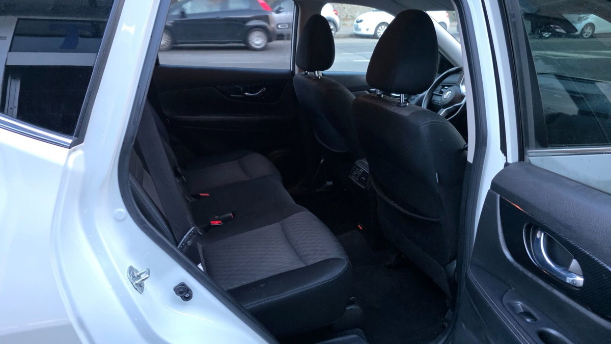 Nissan X-Trail dCi 150 4WD Business (8)