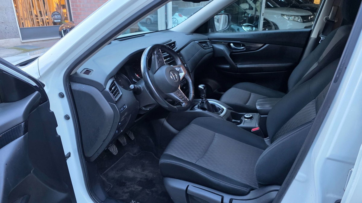 Nissan X-Trail dCi 150 4WD Business (9)
