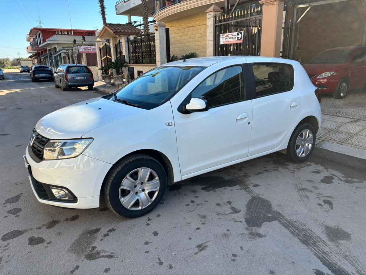 Dacia Sandero 1.0 SCe 12V 75CV Lauréate (11)