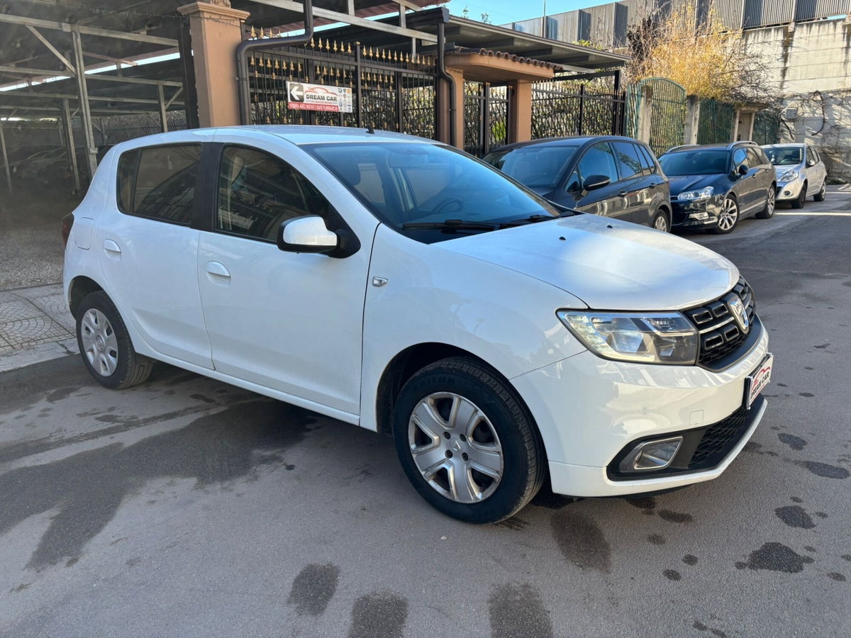 Dacia Sandero 1.0 SCe 12V 75CV Lauréate (9)