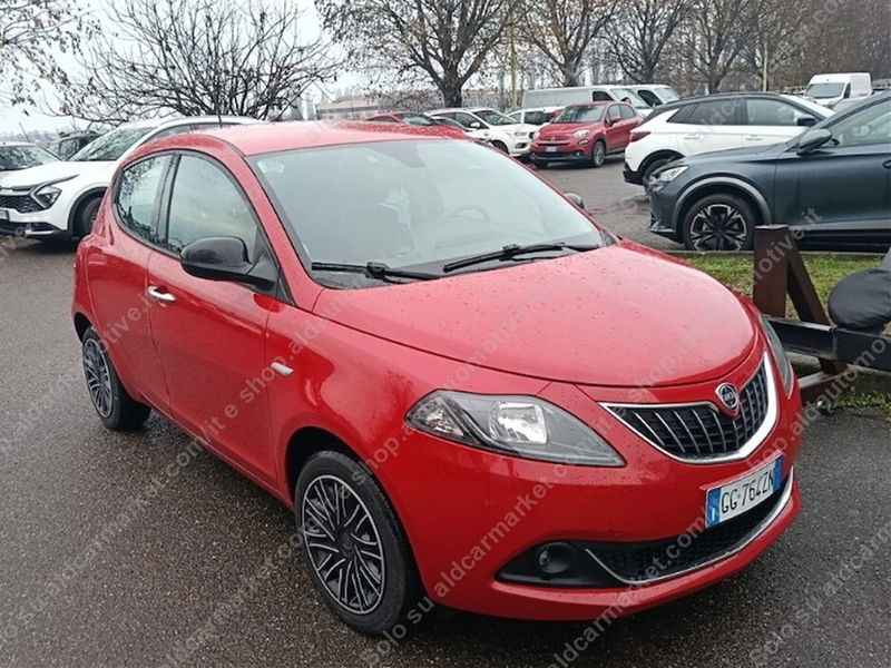 Lancia Ypsilon 1.0 FireFly 5 porte S&S Hybrid Ecochic Gold