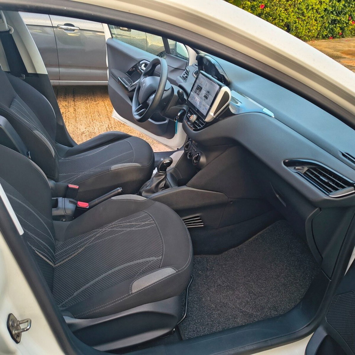 Peugeot 208 HDi 68 CV 5 porte Active (12)