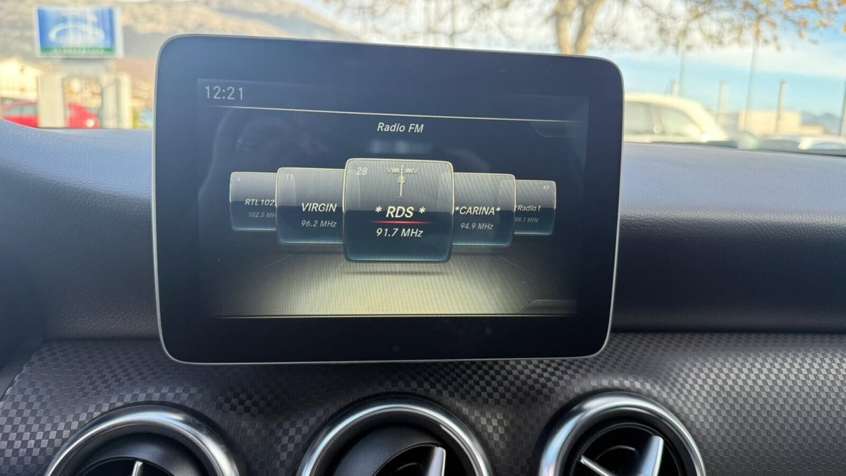 Mercedes-Benz Classe A 180 d Automatic Sport (12)