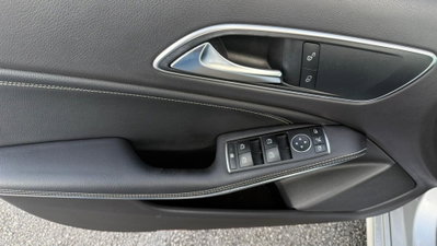 Mercedes-Benz Classe A 180 d Automatic Sport (15)