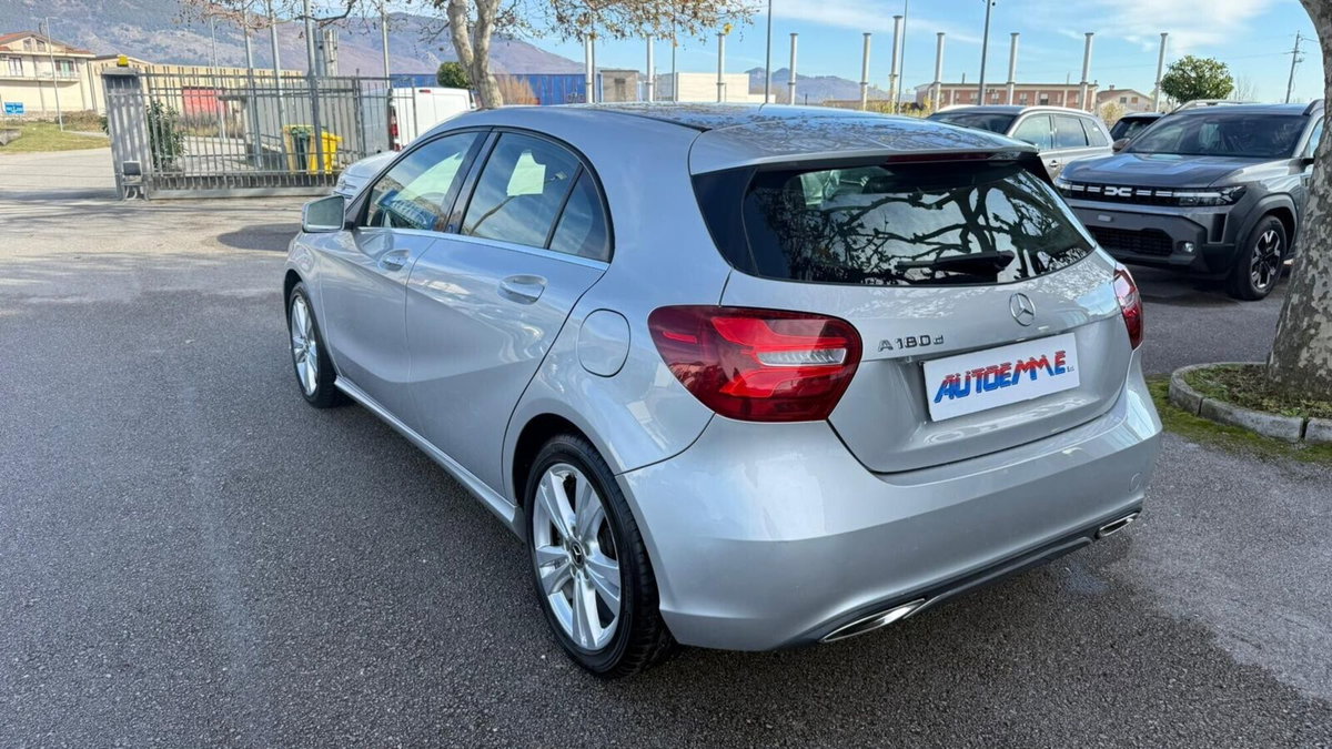 Mercedes-Benz Classe A 180 d Automatic Sport (6)