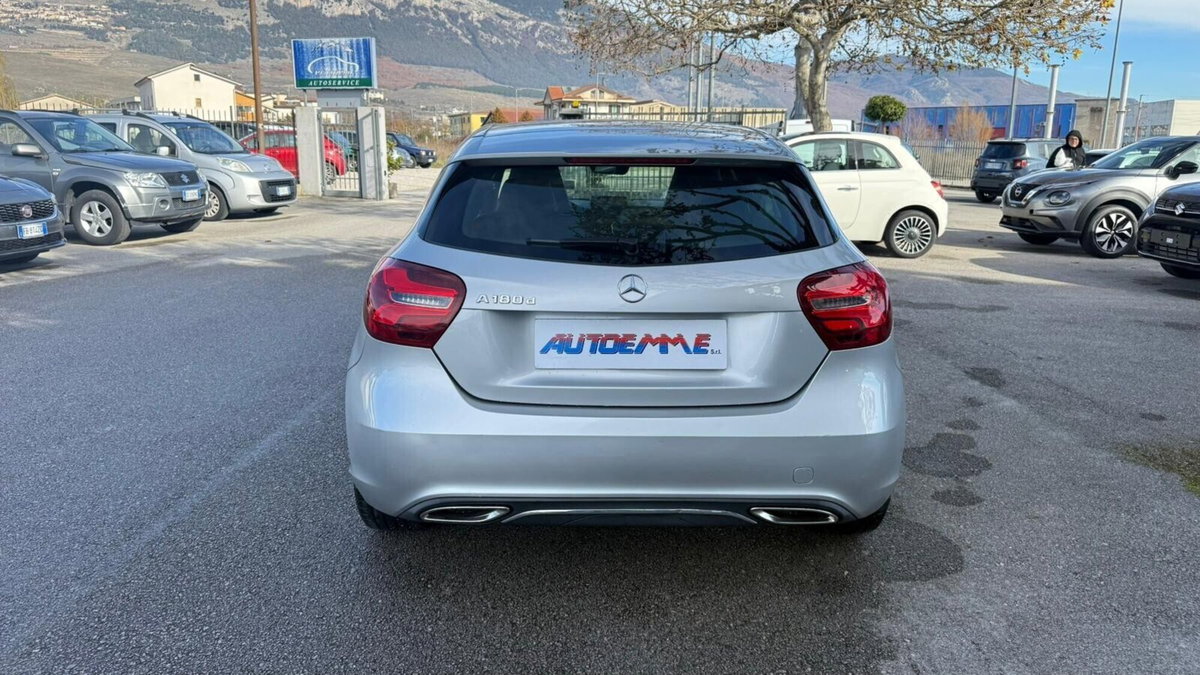 Mercedes-Benz Classe A 180 d Automatic Sport (8)