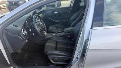 Mercedes-Benz Classe A 180 d Automatic Sport (9)