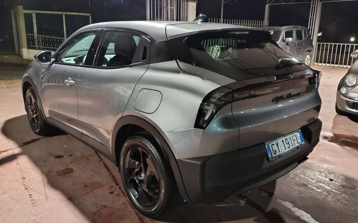 Alfa Romeo Junior 1.2 ibrida 145cv edct6 (4)