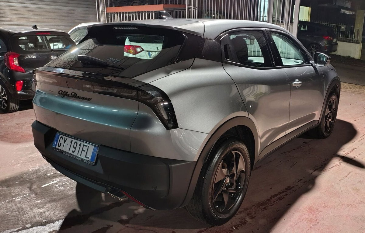 Alfa Romeo Junior 1.2 ibrida 145cv edct6 (6)