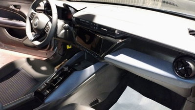 Alfa Romeo Junior 1.2 ibrida 145cv edct6 (9)